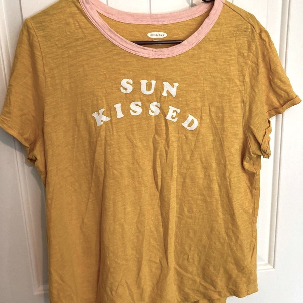 Old navy graphic tees! $10 EACH